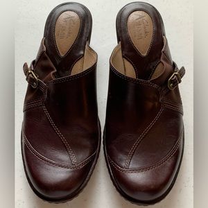 Clark Artisan Brown Clogs